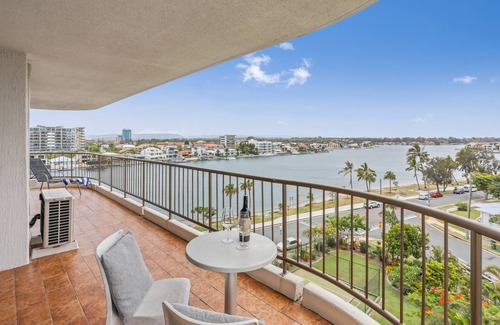Surfers Paradise Apartment | Spectrum Apartments