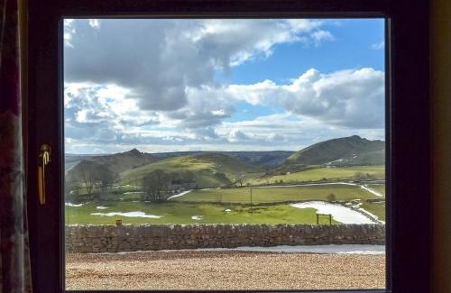 Earl Sterndale House | Speedwell Corner Jericho Farm