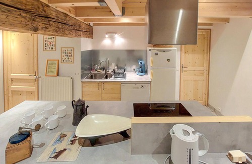 Les Estables Apartment | Spend a quiet and at the same time active vacation in this pleasant vacation apartment.