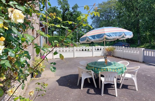 Bonnemain House | Spend a relaxing vacation in this pleasant home in Bonnemain.