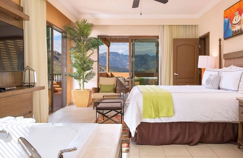 Loreto Resort | Spend Christmas at Villa Del Palmar in Luxurious 3 Bedroom Penthouse Suite!