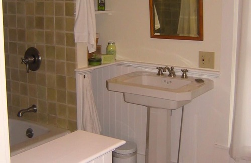 Round Pond House | Spend the Coming Summer in a Private Home in Round Pond, Maine