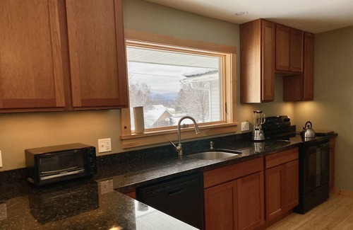 Eastern Vermont House | Spend the holidays in Vermont! ☃️