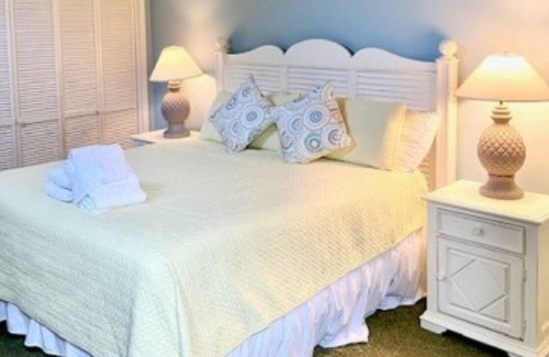 Sea Pines Resort | Spice Bush at Hilton Head Islandnis close to Harbour Town and Sea Pines.