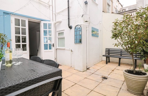 Dartmouth Cottage | Spinners House