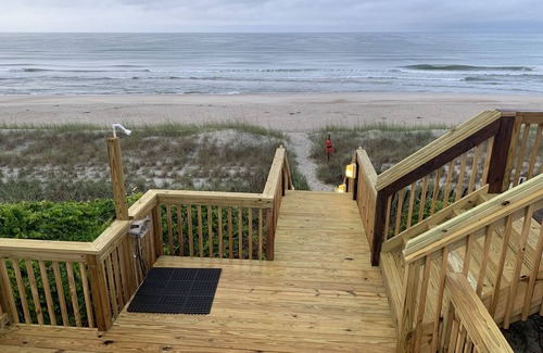 Pine Knoll Shores House | “Spivey’s Korner” Ocean Views, Easy Steps to quiet sandy Beach - secure WiFi