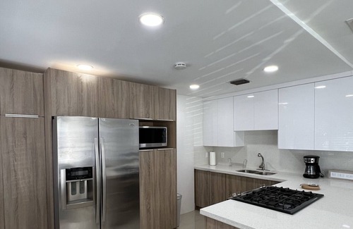Driftwood House | Splendid Hard Rock Adventure Multi-unit Home