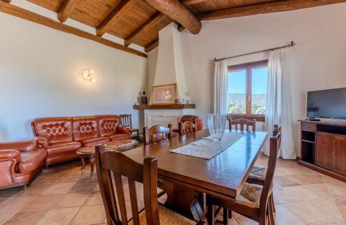 Case Peschiera-Lu Fraili Apartment | Splendido Stazzo vista mare San Teodoro Lu Fraili