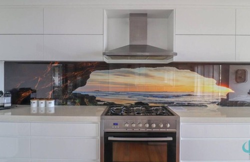 Caves Beach House | Splendour Hideaway - Luxury and pool - Caves Beach