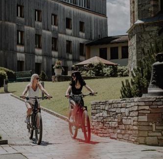Bruck an der Grossglocknerstrasse Hotel | Sporthotel Kitz inkl Sommercard, kostenlose Maut für die Großglockner Hochalpenstraße, zentrale Lage mit bestem Ausblick