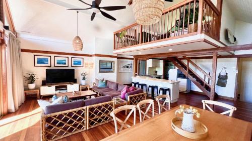 Angourie House | Spookys 5, 5 - 8 Bay St