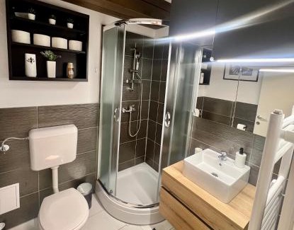 Kranjska Gora Apartment | Sport & Sunny Cosy Alpine Retreat