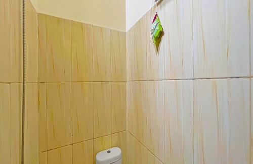 Makassar Hotel | SPOT ON 92547 Wisma Dg Tata