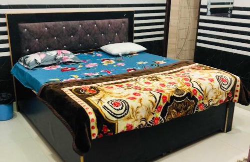 Meerut Hotel | SPOT ON Hotel Ved