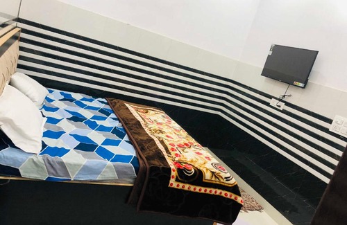 Meerut Hotel | SPOT ON Hotel Ved