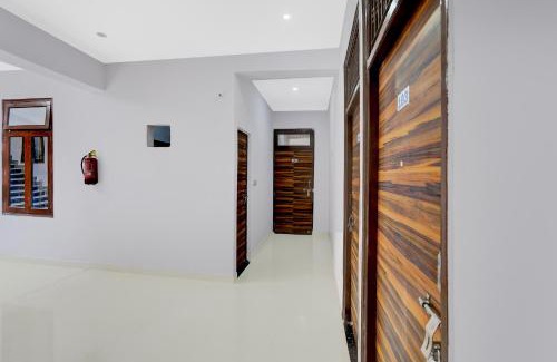 Kanpur Hotel | SPOT ON Samrat Hotel
