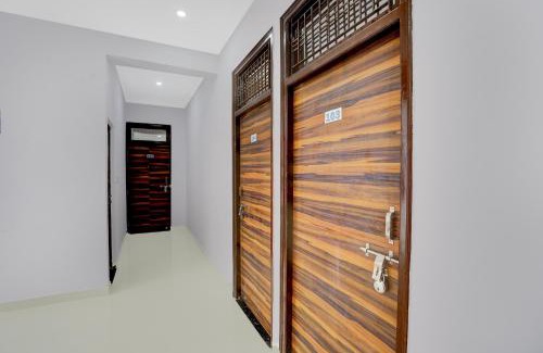 Kanpur Hotel | SPOT ON Samrat Hotel