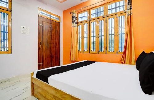 Malihabad Hotel | SPOT ON The SN Lawn