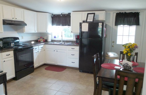 Georgetown Apartment | Spotless and Cozy.just 6.5 miles from the Kentucky Horse Park.