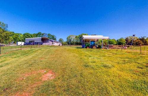 Danielsville House | Sprawling acreage, magnificent views, game room