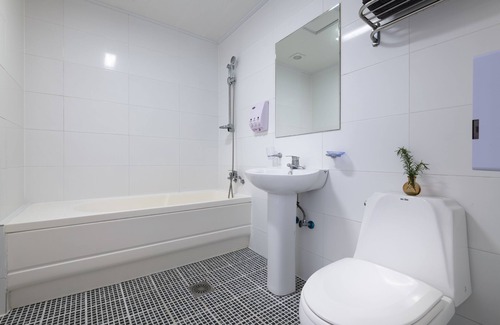Seongsan Hotel | Spring and Autumn Hotel & Resort
