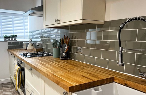 Bonsall Cottage | Spring Cottage Sleeps 6 pet friendly