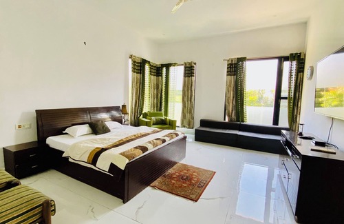Amritsar Hotel | Spring Gardens And Farmstay