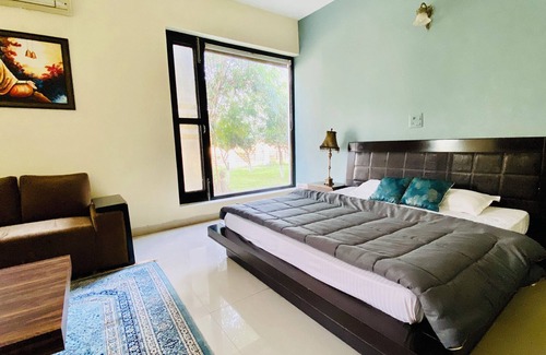 Amritsar Hotel | Spring Gardens And Farmstay