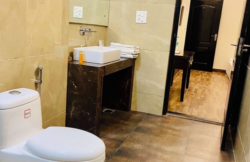 Amritsar Hotel | Spring Gardens And Farmstay