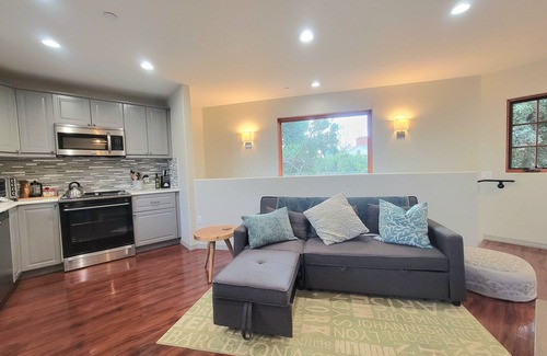 Loma Portal House | Spring in San Diego Walk to Liberty Station - 1 Bedroom House to Yourself
