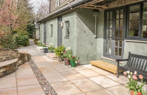 Rezare House | Spring Park Farmhouse