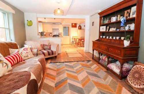 Rezare House | Spring Park Farmhouse