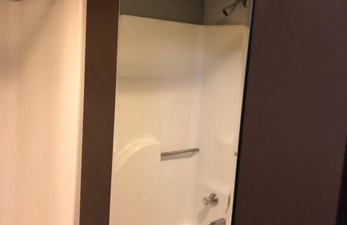 Springfield Hotel | Springfield Inn TN