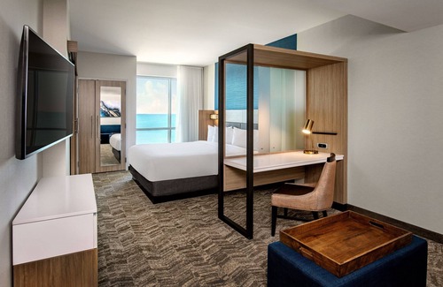 Revere Hotel | SpringHill Suites by Marriott Boston Logan Airport Revere Beach