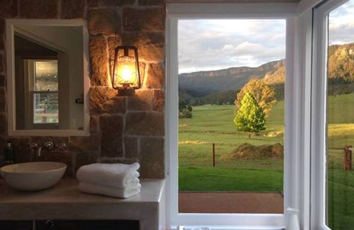 Kangaroo Valley Cottage | Springview Retreat - secluded, romantic getaway