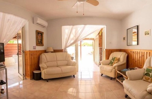 Meneou House | Spyros No23 Charming Oceanview Maisonette