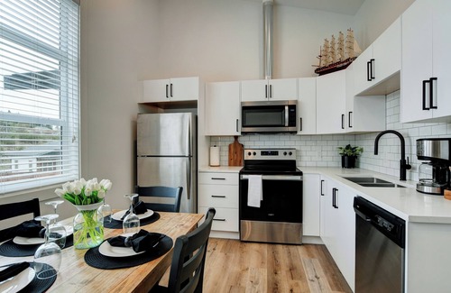 Langford Apartment | Squeaky clean brand new 2 bedroom close to major routes.