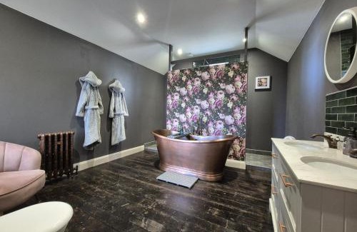 Ballymena House | Squirrel Cottage