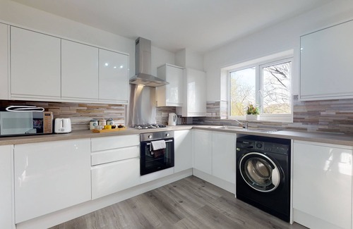 Peterborough Apartment | SRK Accommodation - Private Luxury Apartments with Parking