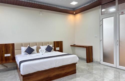 Chikkamagaluru Hotel | SS Luxury Comforts - Twin Sharing