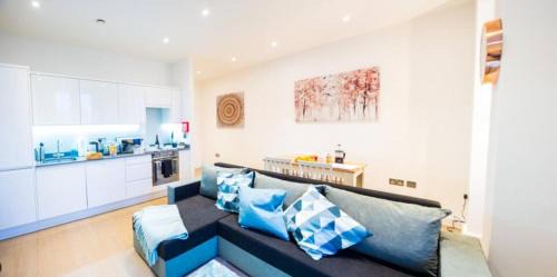 St Albans Apartment | St Albans Train Stati-High Street-Business-Leisure