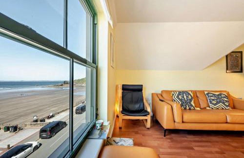 Little Haven Apartment | St Brides Bay Sea View