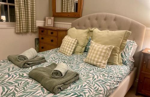 Tintagel House | St Edwards Cottage, Tintagel