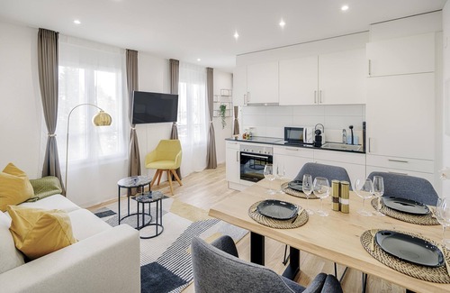 St. Gallen Apartment | St. Georgen-Strasse Studios by VISIMO - Design. City. Nature