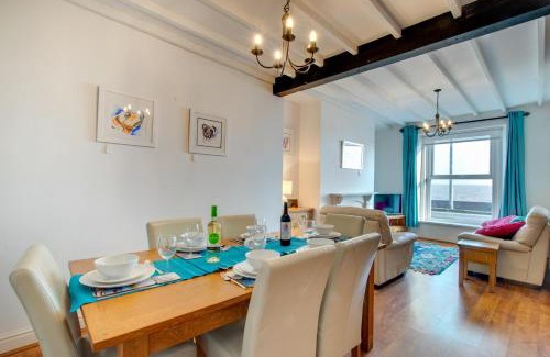 Mumbles House | St Judes