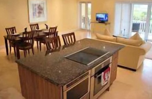 Cotton Ground House | St Kitts & Nevis Tour! 4 Spaces w/ Swimming Pool, Airport Shuttle & Spa