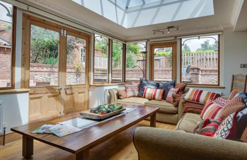 Harpley House | St Lawrence House