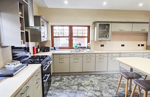 MacMerry Bed & Breakfast | St Martins Guest House - Room 7