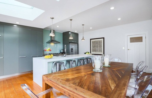 St. Mary's Bay House | St Marys Bay 4 Bedroom Luxurious Villa for 8 & 2 Carparks