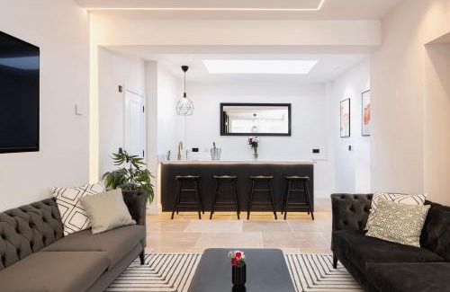 Upper Town House | St Paul's House